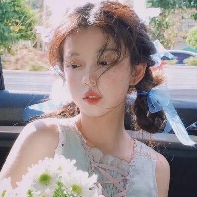 《五个太多》海报