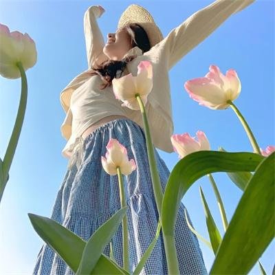 《小妖在人间》海报